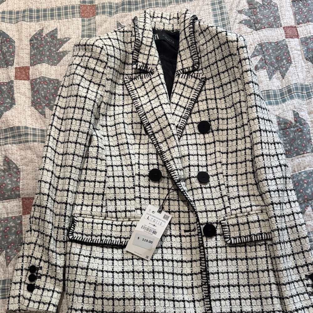 Zara Classic Black & White Tweed Double-Breasted Blazer